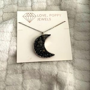 Love poppy crystal dark nwt necklace moon